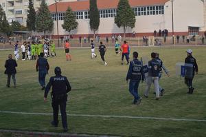 Çine Madranspor kendi evinde Aydın Büyükşehir Belediyespor'a 2-1'lik skor ile mağlup oldu.