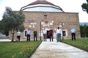 Aydın'ın en eski camisi olarak bilinen Miladi 1308 yılında inşa edilen Batı Anadolu'daki ilk Türk ulu eserlerinden birisi olan Ahmet Gazi Camisi, Vakıflar Genel Müdürlüğü tarafından restore edilirken peyzaj çalışması Çine Belediyesi tarafından gerçekleştirildi.
