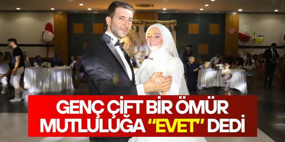 Genç çift bir ömür mutluluğa "Evet" dedi