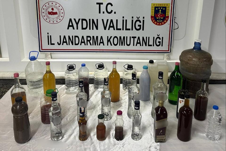 Evi adeta imalathaneye çevirmiş
