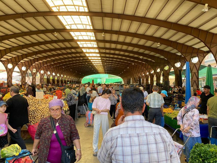 Çine Pazarı’nda sebze ve meyve fiyatları dikkat çekti