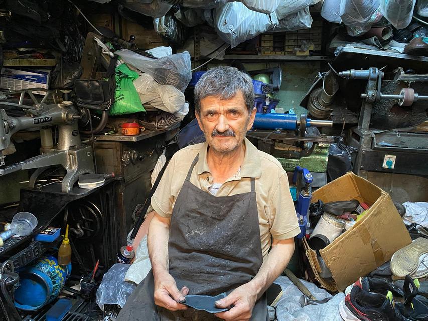 "Biz de, mesleğimiz de can çekişiyor"