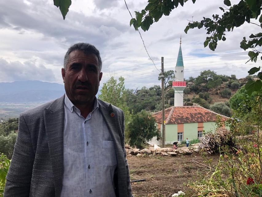 Tatarmemişler Mahallesi Muhtarı Mustafa Çelik