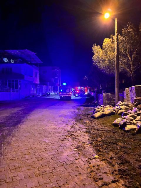 Çine’de soba faciası: Anne ile oğlu ölümden döndü