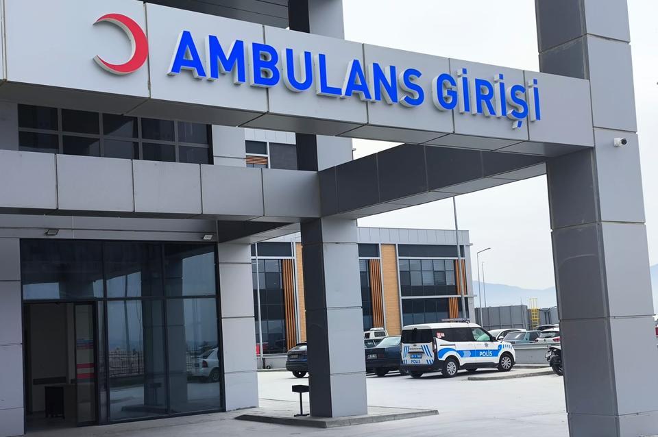 Çine'de kaza yapan sürücü hayata döndürülmeye çalışılıyor